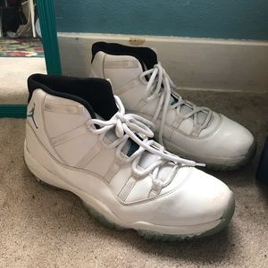 Jordan 11 legend blue